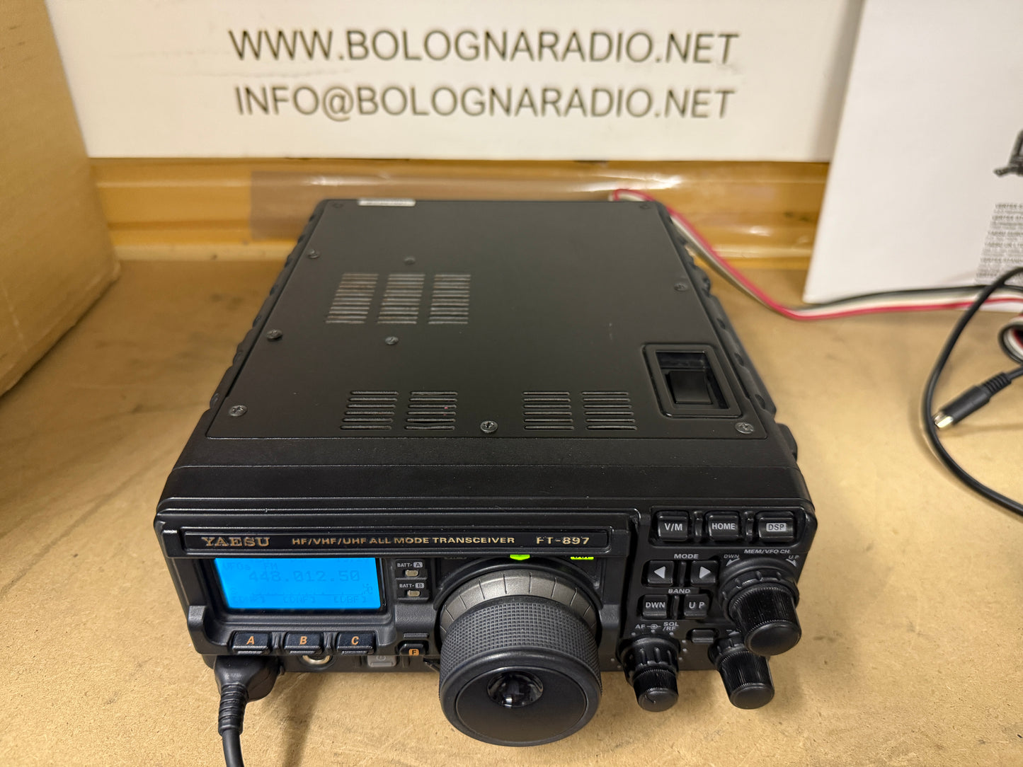 Yaesu FT 897D + Imballo perfetta