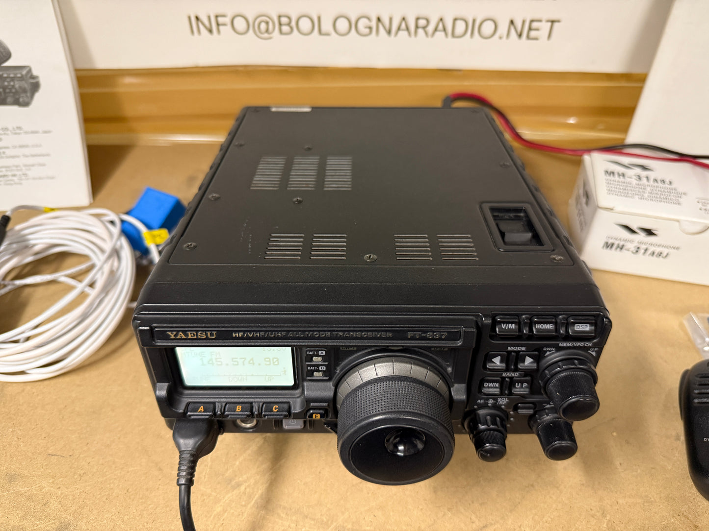 A1 Yaesu FT-897D imballo originale + interfaccia modi digitali