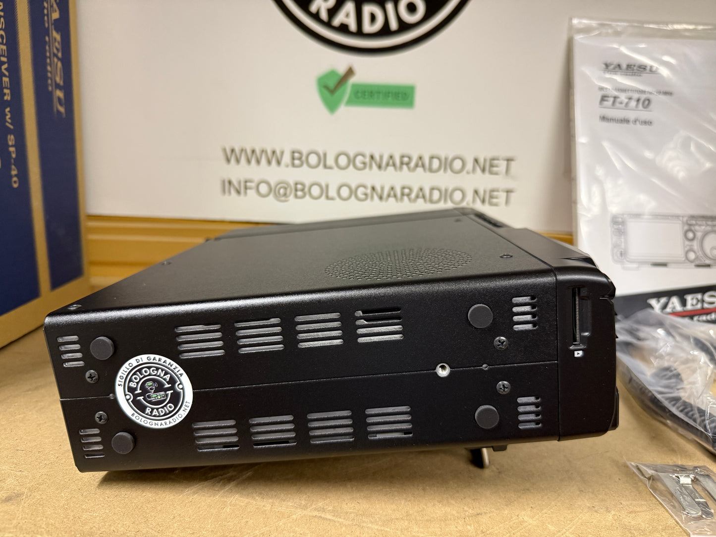 Yaesu FT-710 Aess nuovo + sp40 garanzia 5 anni csyeson