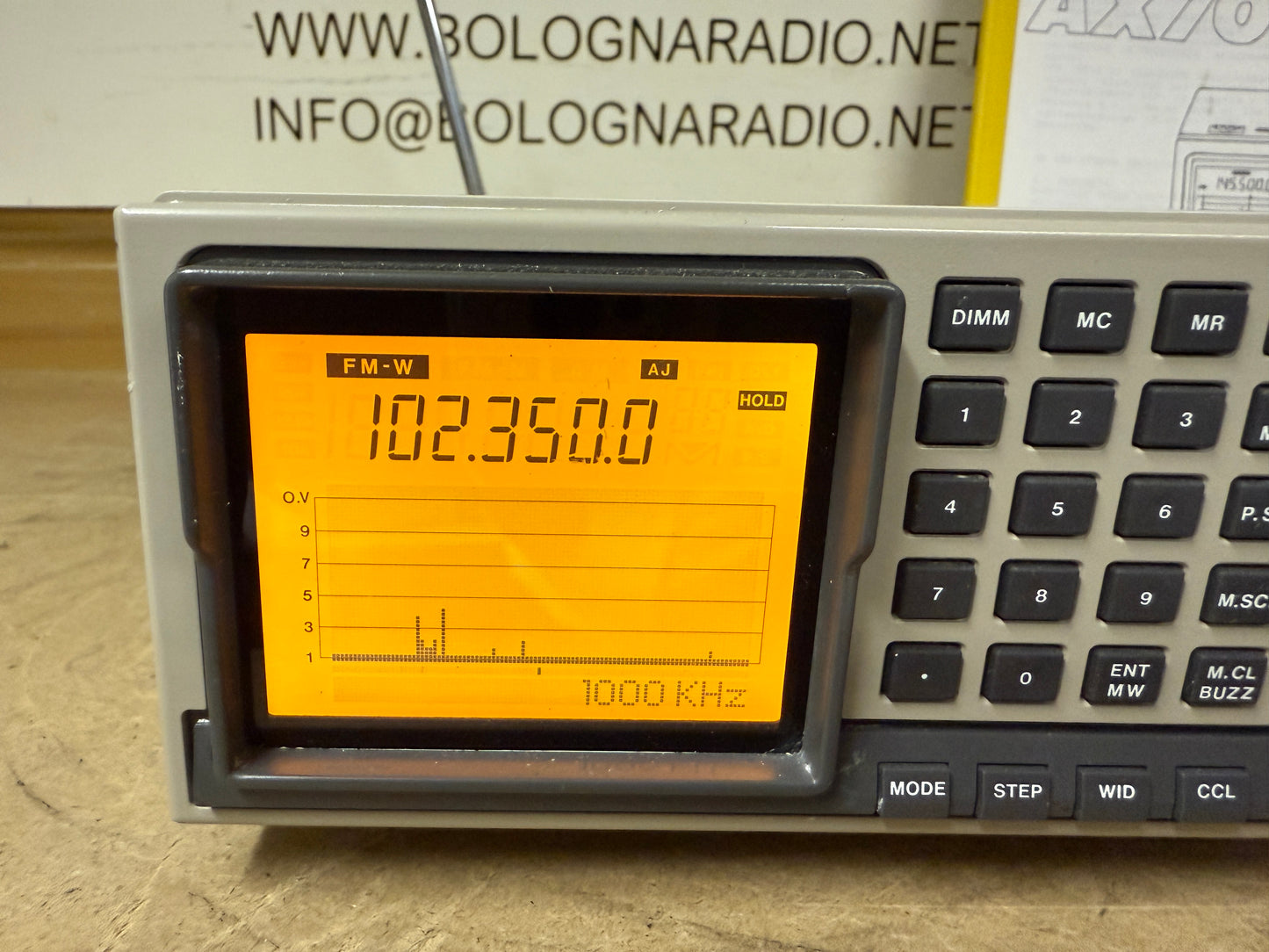 Standard AX 700 ricevitore scanner 50-905 MHz