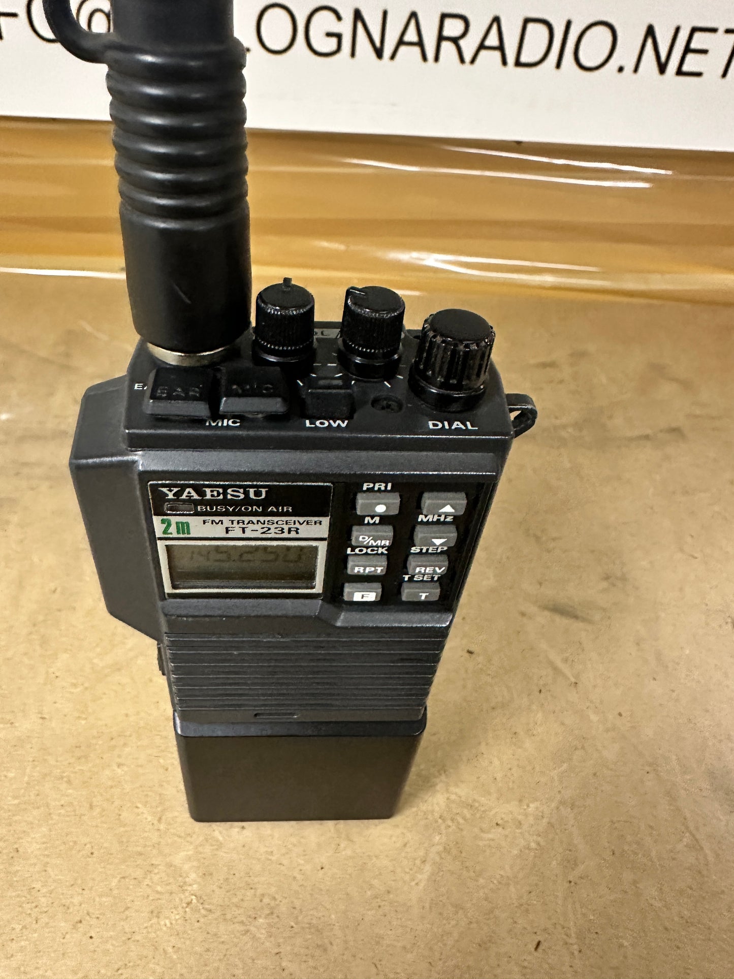 Yaesu FT 23R + toni squelch