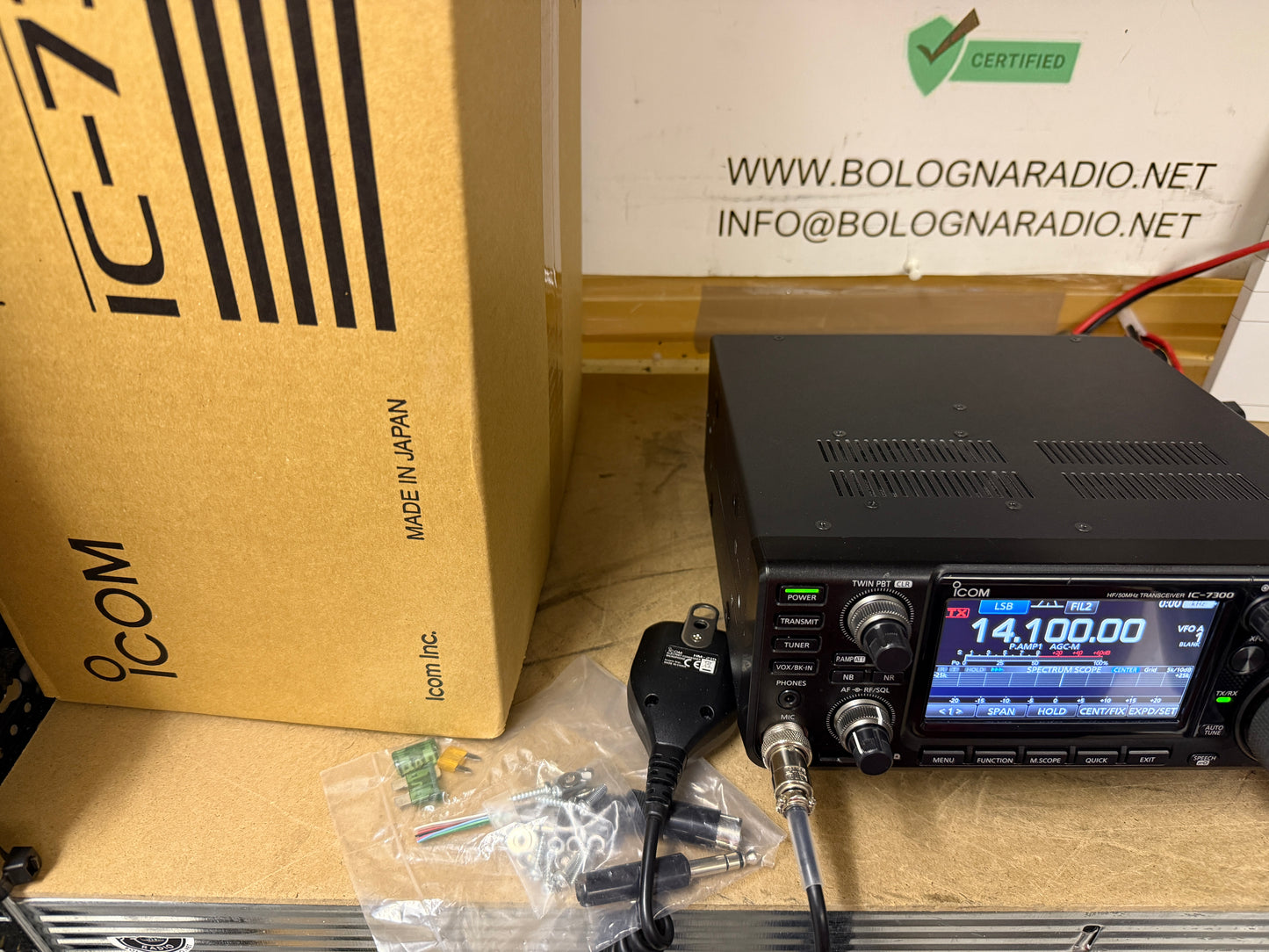 Icom ic 7300 pari al nuovo Garanzia 12 Mesi full set