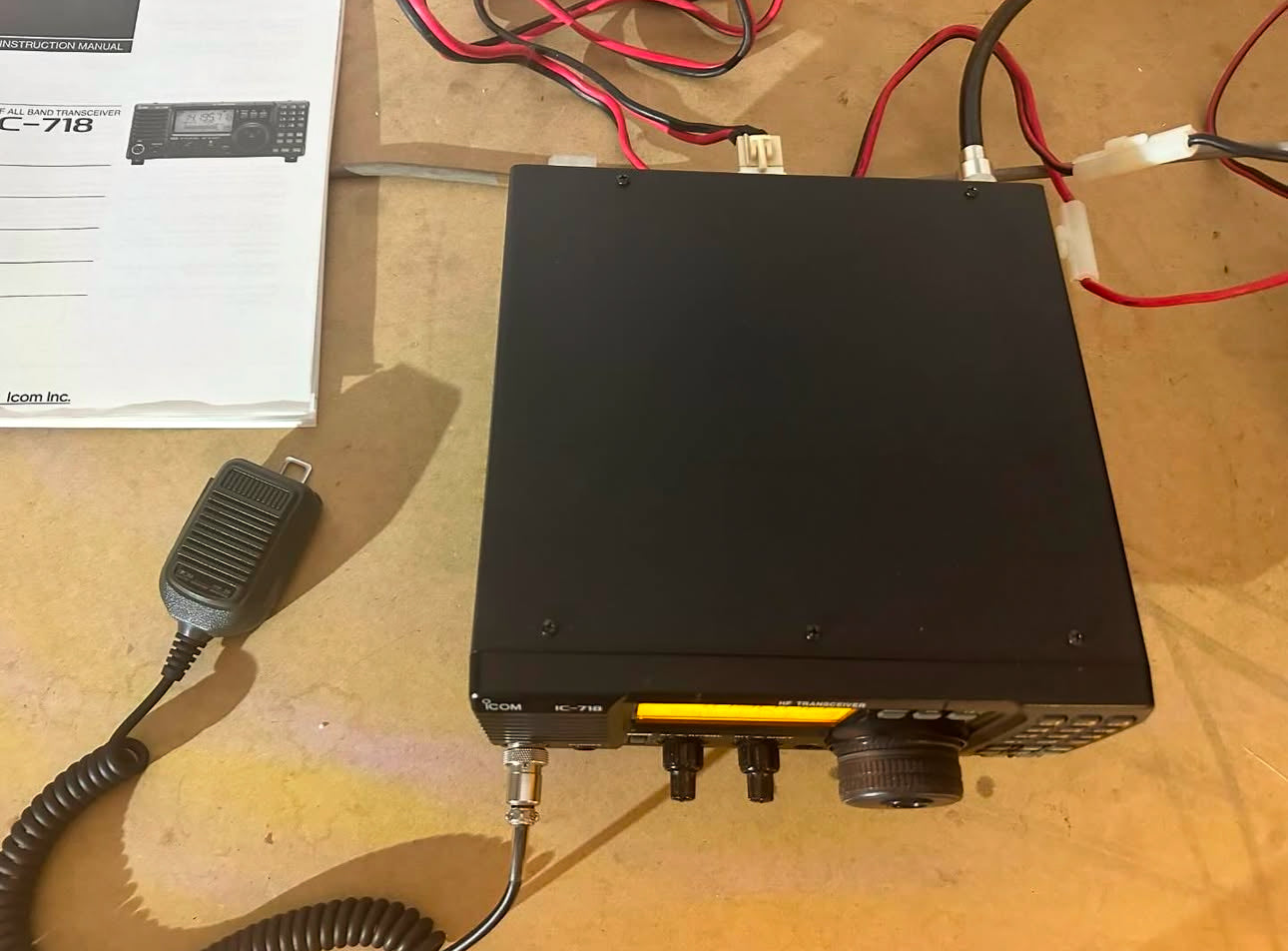 Ricetrasmettitore icom IC-718