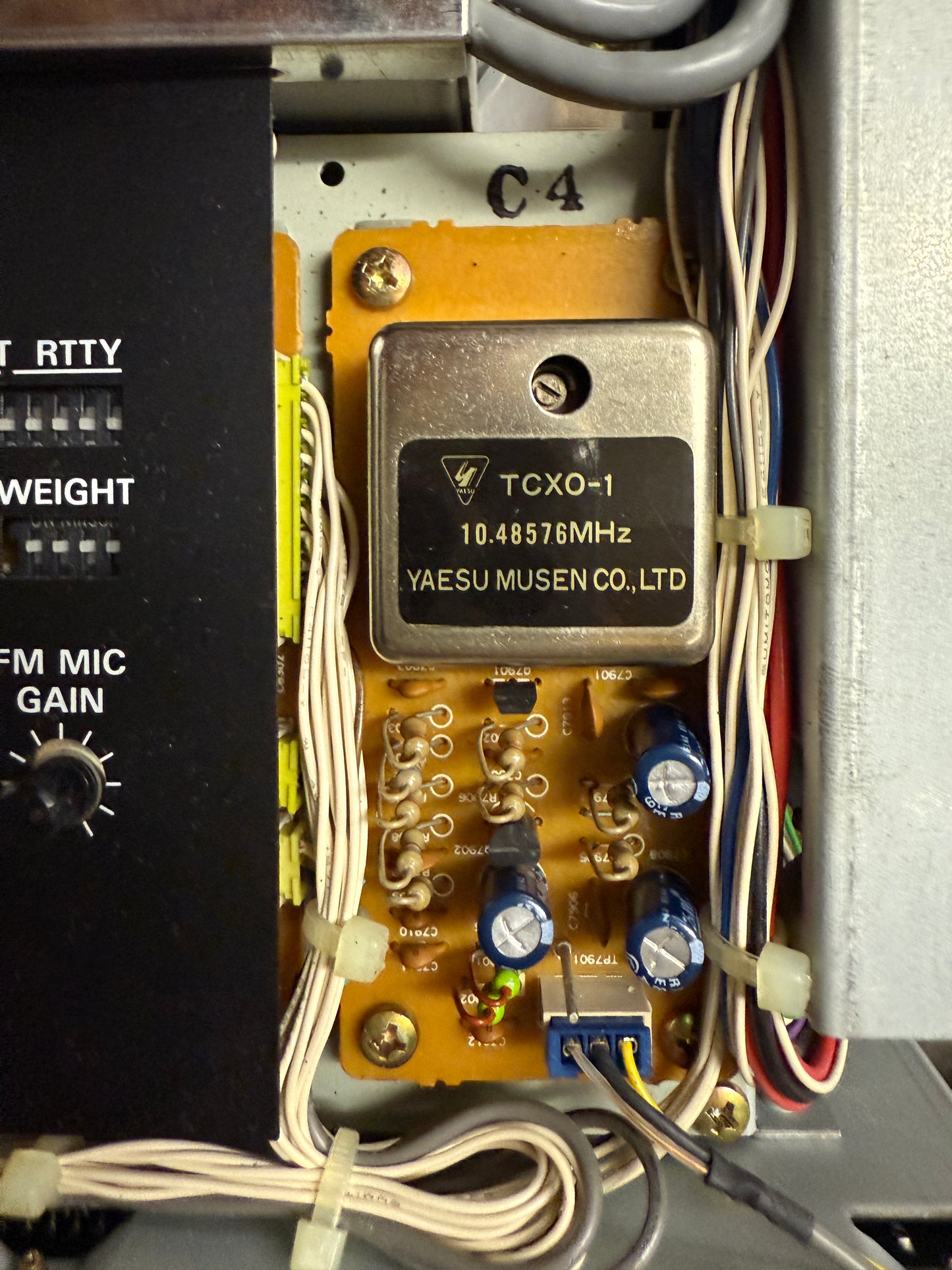 Yaesu FT 1000 + 200 watt