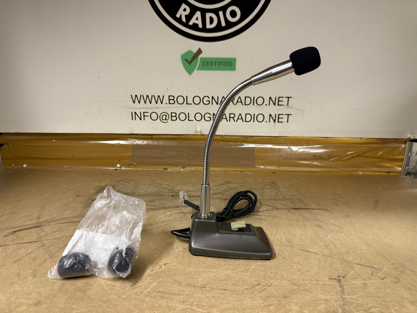 Mike da tavolo cablato plug