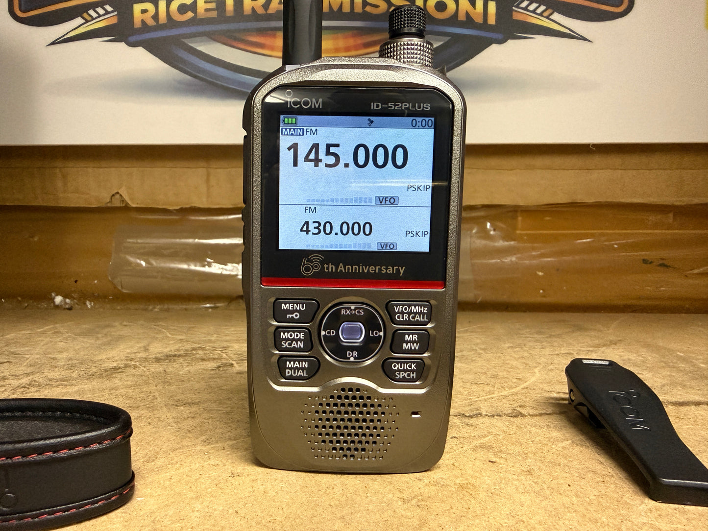 ICOM ID-52 Plus 60th Anniversary Garanzia ufficiale fino al 11/2027