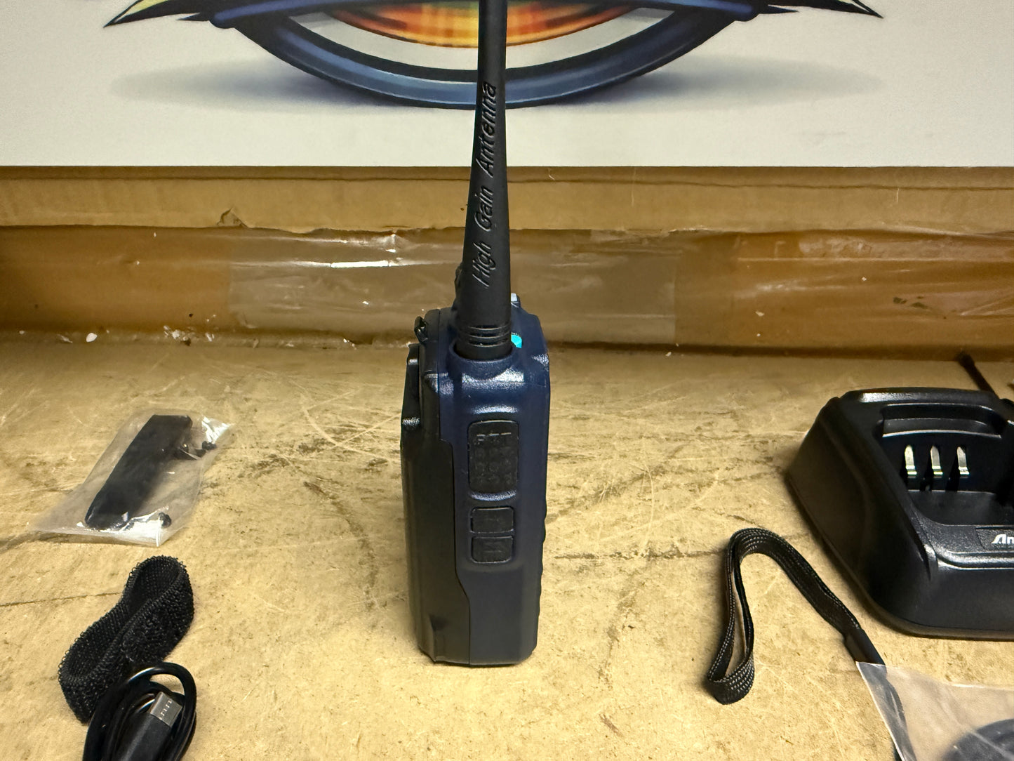ANYTONE AT-D-890-UV Ricetrasmettitore Portatile DMR pari al nuovo