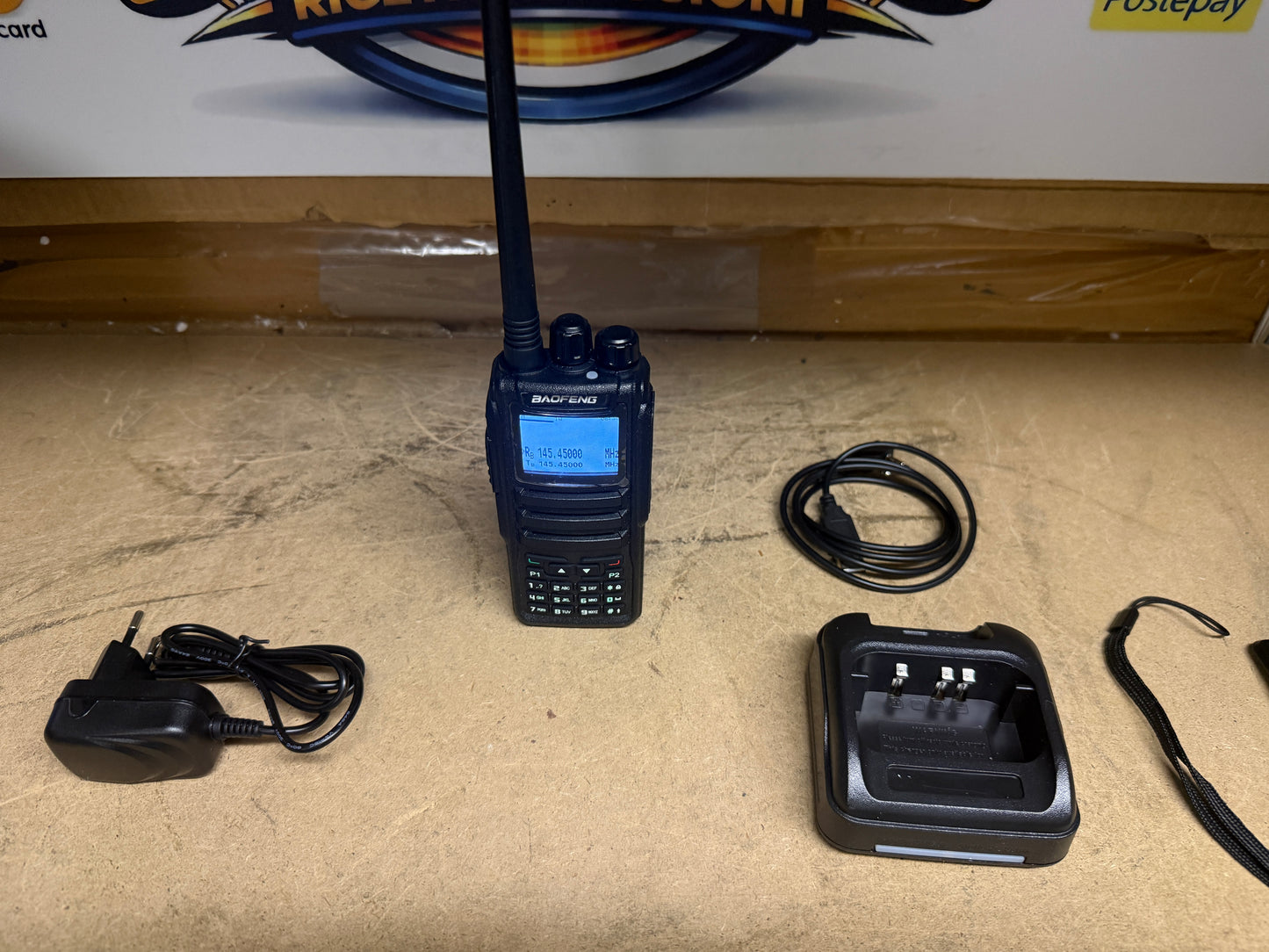 Baofeng DM-1701 5W Dual Band DMR + cavo programmazione nuovo Garanzia 24 mesi