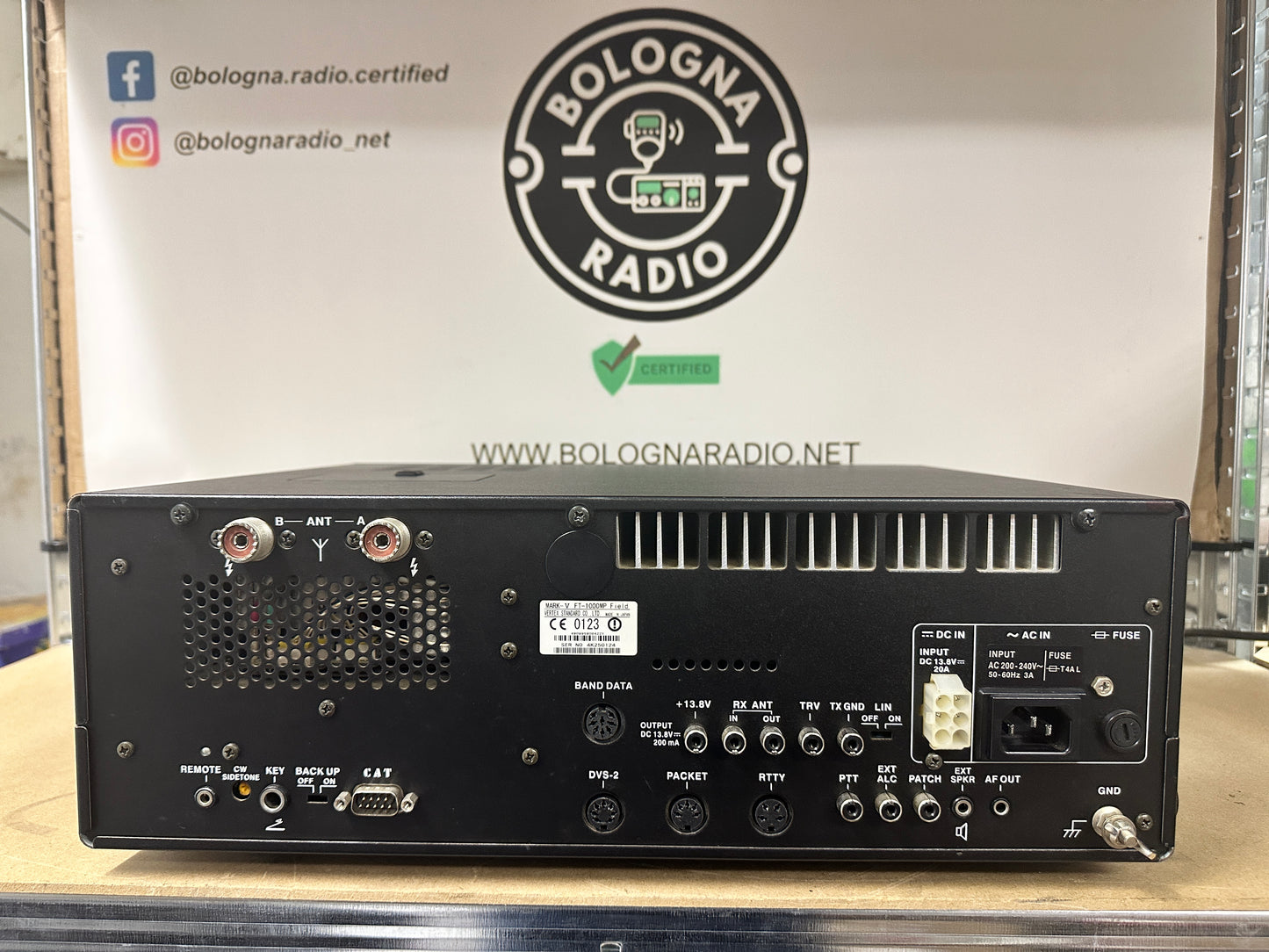 5 Yaesu FT 1000 MarkV field 100watt