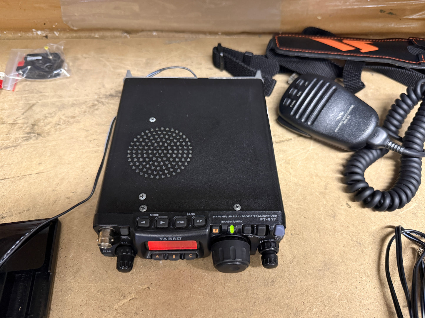 Yaesu FT 817ND pari al nuovo full set Garanzia 12 Mesi