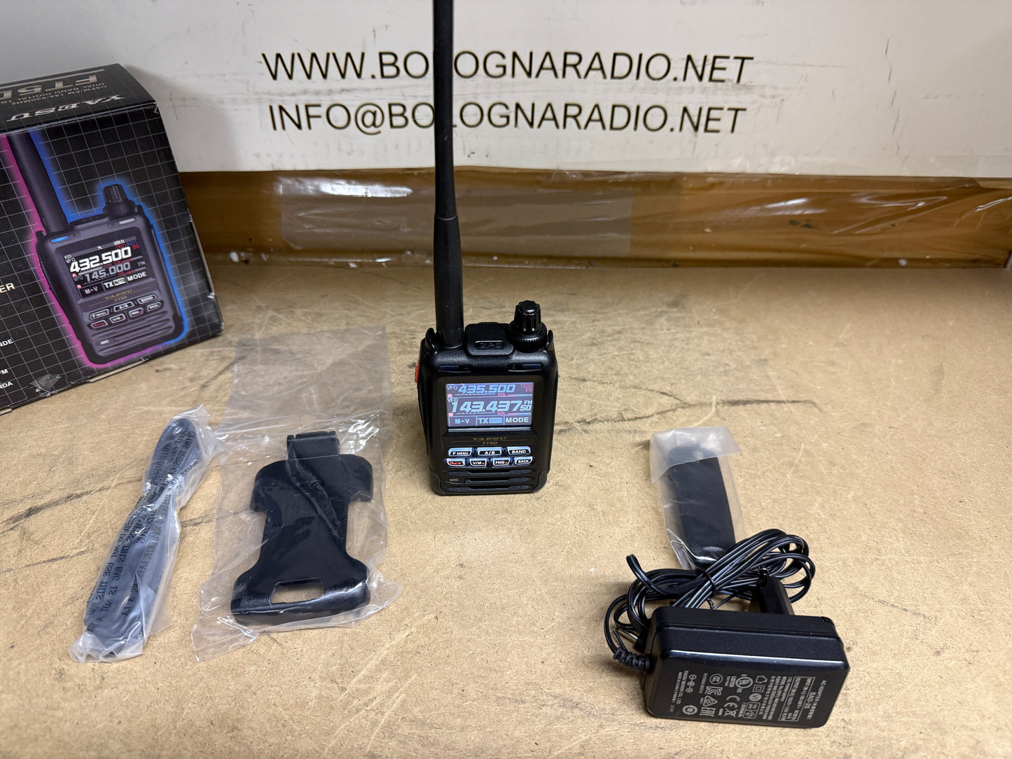 A1-Yaesu FT5D  pari al nuovo Garanzia 12 Mesi