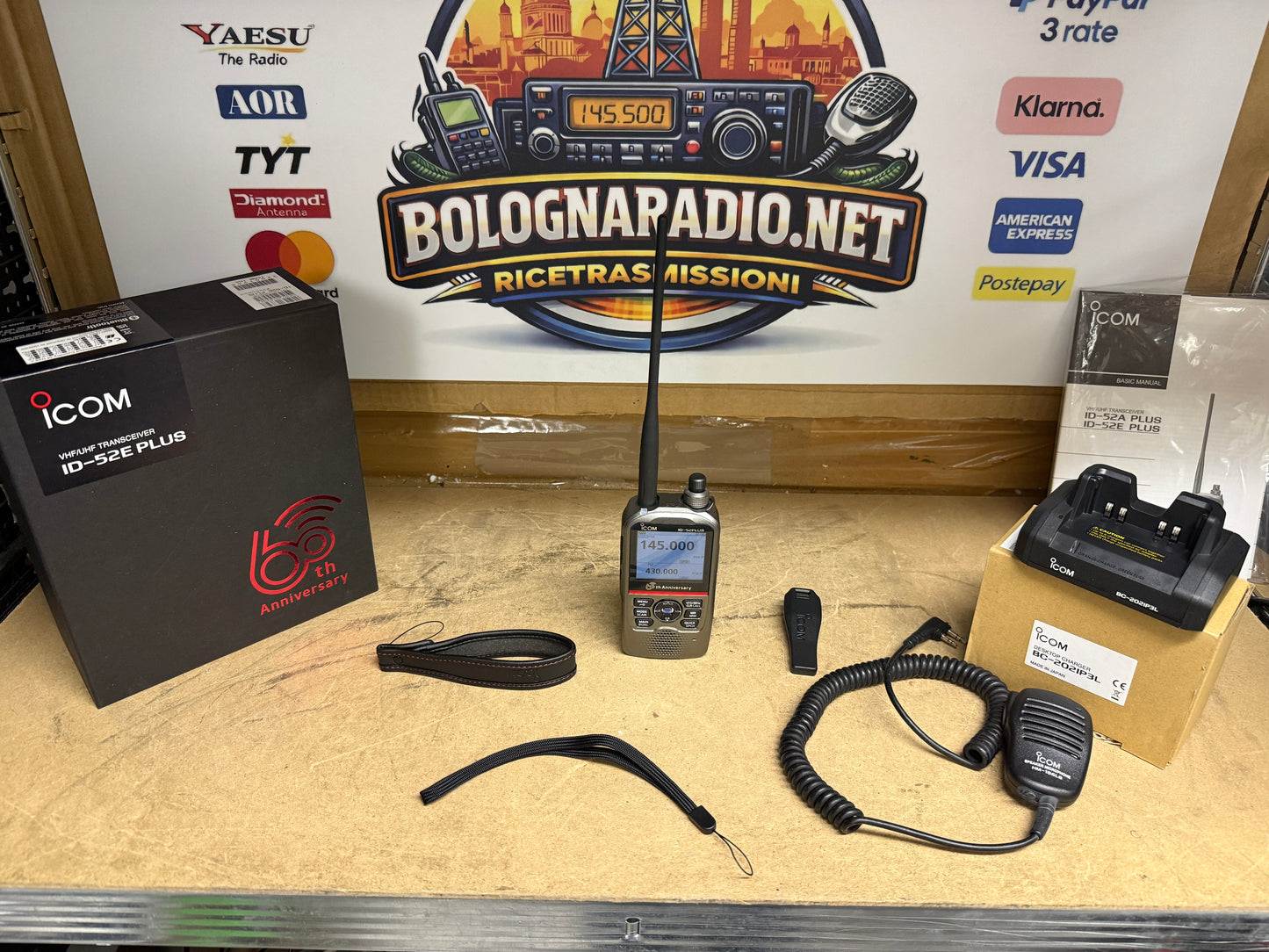 ICOM ID-52 Plus 60th Anniversary Garanzia ufficiale fino al 11/2027