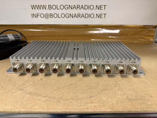SPLIT AMPLIFICATORE D'ANTENNA A BANDA LARGA A 10 uscite