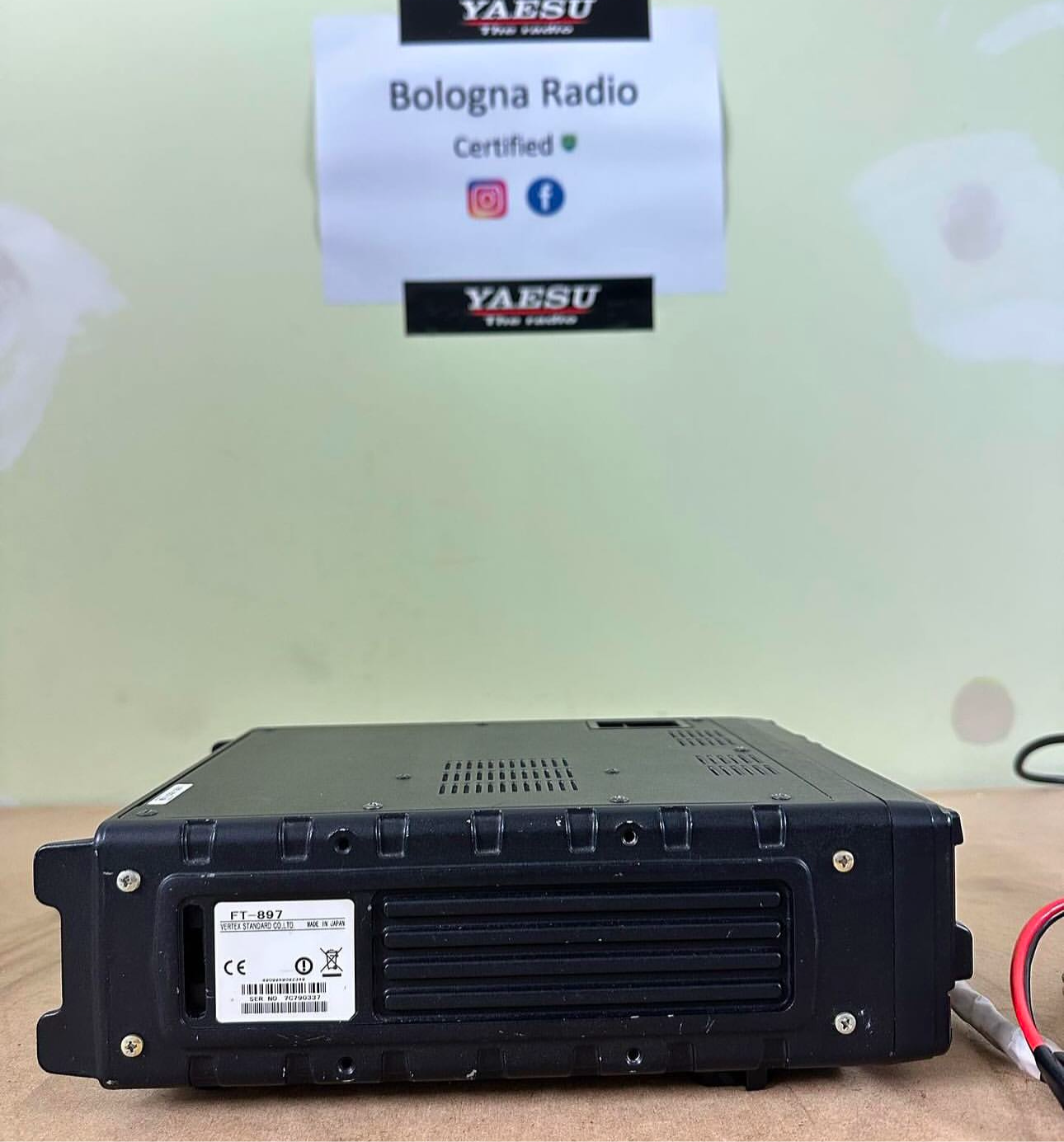 Yaesu FT 897 radio perfettamente funzionante. Banda espansa