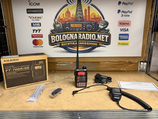 YAESU FT-70DE + mike SSM 17A pari al nuovo Garanzia Ufficiale