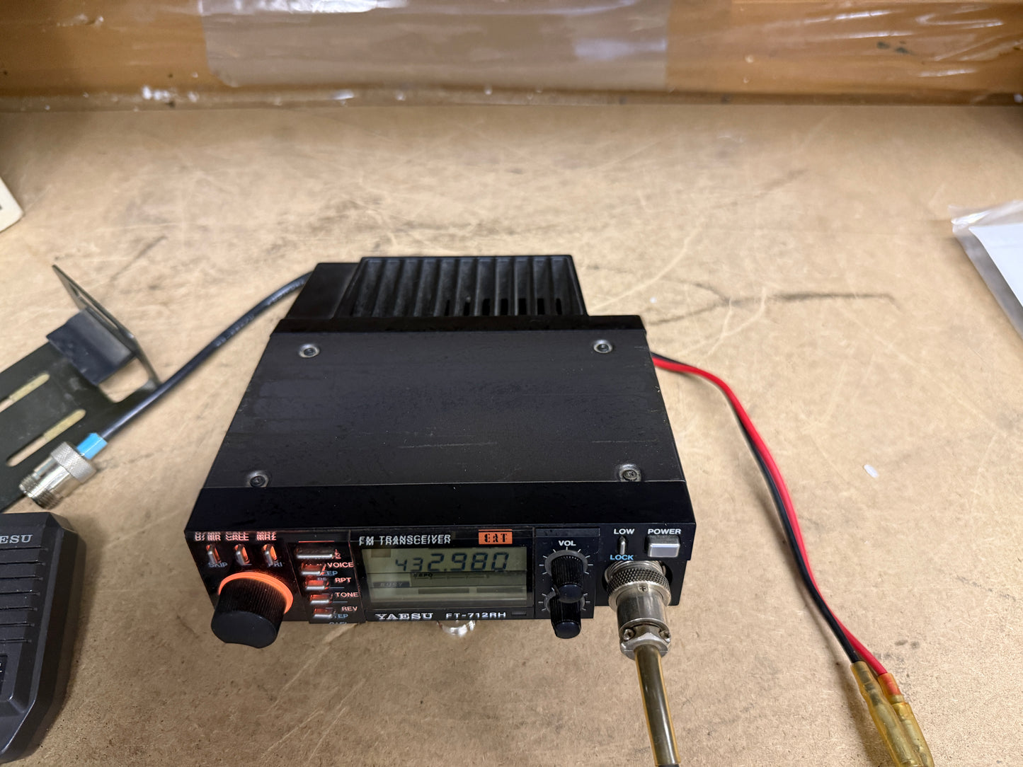 Yaesu FT 712 RH  + toni squelch full set Garanzia 6 Mesi