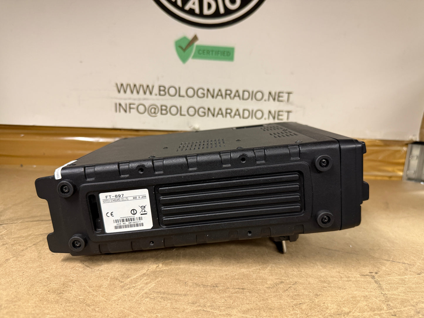Yaesu FT 897D pari al nuovo Garanzia 12 Mesi Banda espansa imballo originale