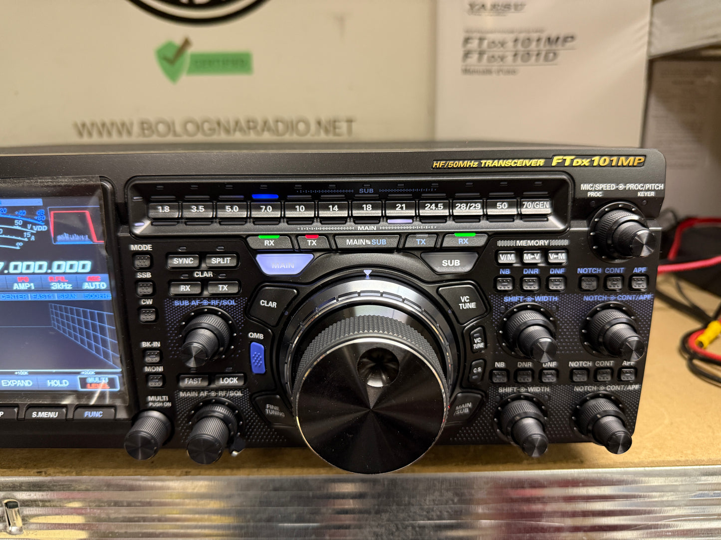 A-1 Yaesu FTDX 101 MP 200Watt pari al nuovo garanzia ufficiale fino al 2028