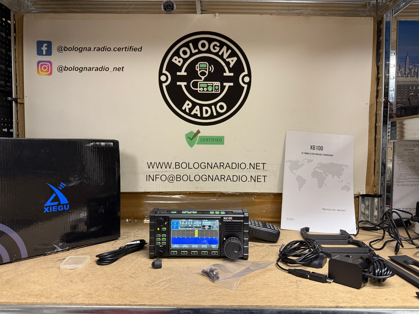 A-1 XIEGU X6100 - RTX SDR HF QRP 0.5 - 30 MHZ 10 W CON AT TUNER DSP