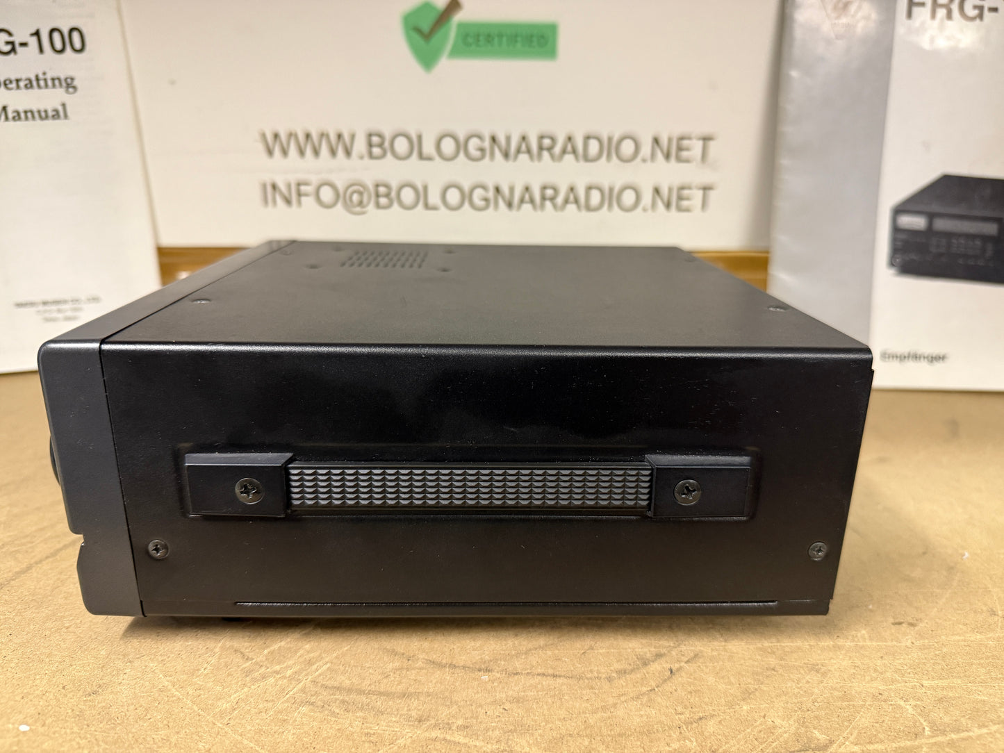 A1 - Yaesu FRG 100 + FRT 7700