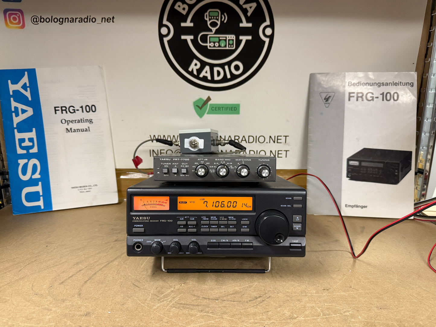 A1 - Yaesu FRG 100 + FRT 7700