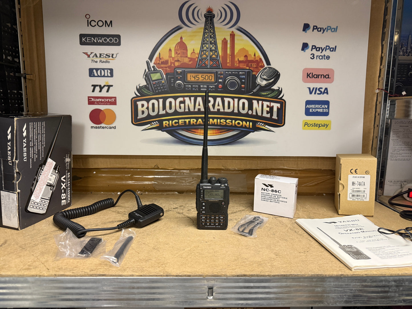 Yaesu VX8E  + MH74 Full Set Garanzia 12 Mesi