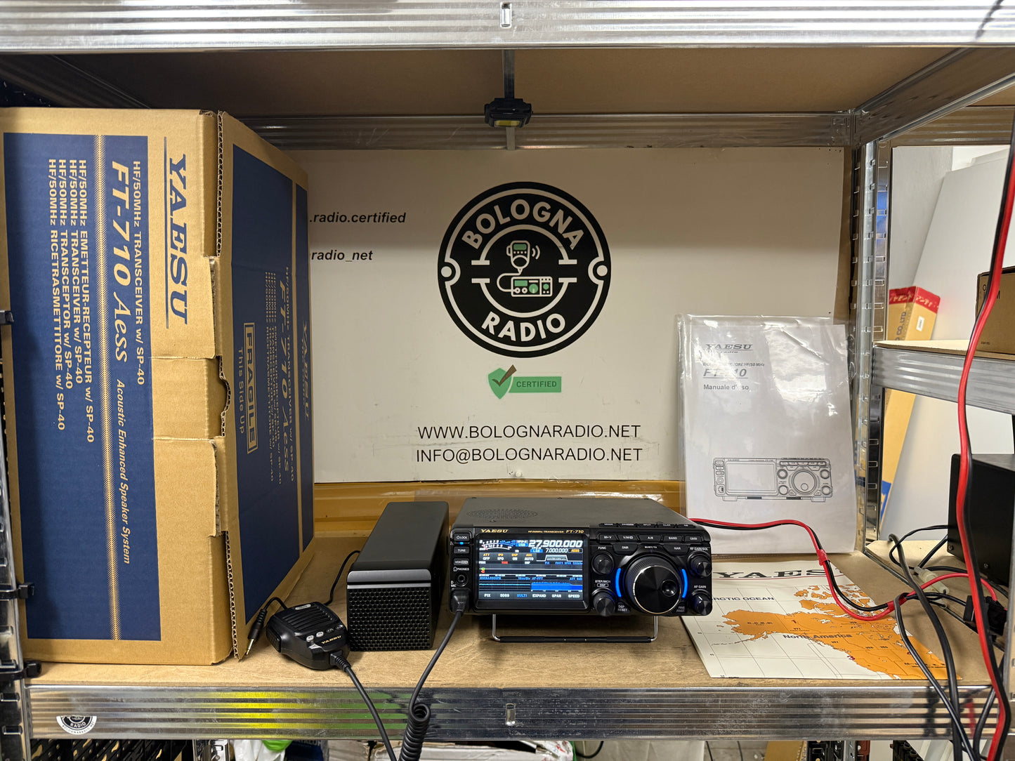 Yaesu FT-710 Aess pari al nuovo + sp40 Garanzia Ufficiale