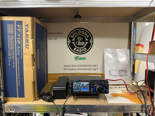 Yaesu FT-710 Aess pari al nuovo + sp40 Garanzia Ufficiale