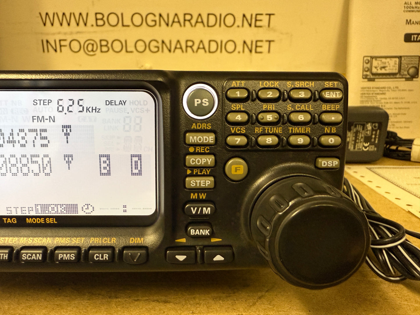 Yaesu VR 5000 pari al nuovo display OK imballo originale 0 ~ 2600 MHz garanzia 12 mesi