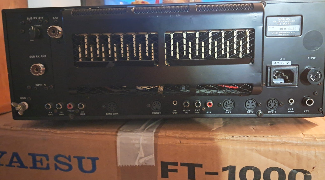 Yaesu FT 1000 + TCXO + FILTRI