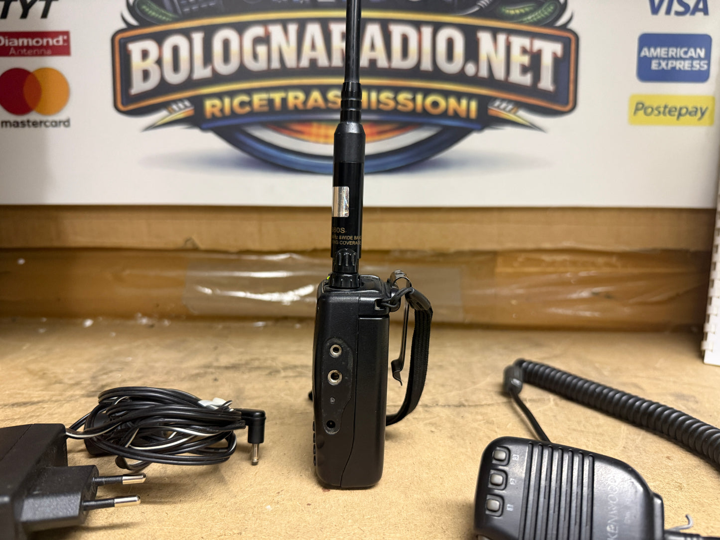 Kenwood TH-F7E + mike SMC 33 + imballo Garanzia 12 Mesi