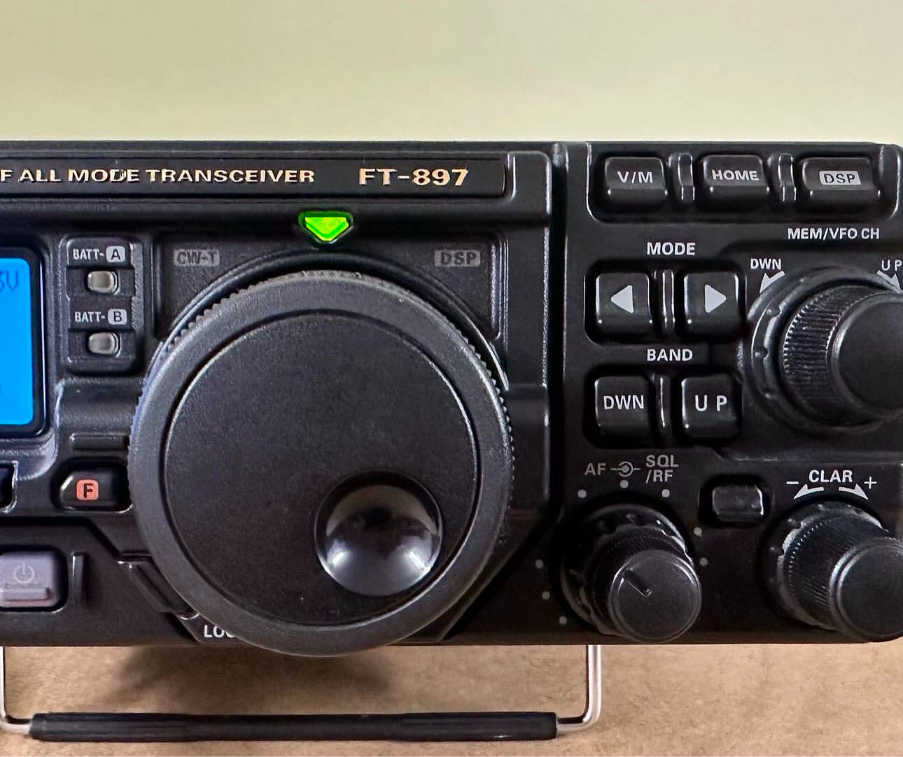 Yaesu FT 897 radio perfettamente funzionante. Banda espansa