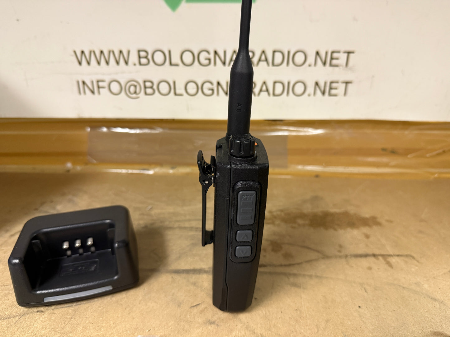 Baofeng DMR DR-1801 VHF/UHF pari al nuovo