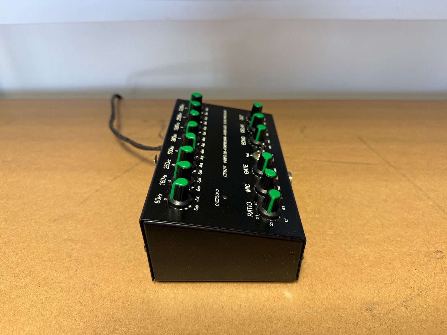 equalizzatore audio a 8 bande con compressore, noise gate e processore di eco