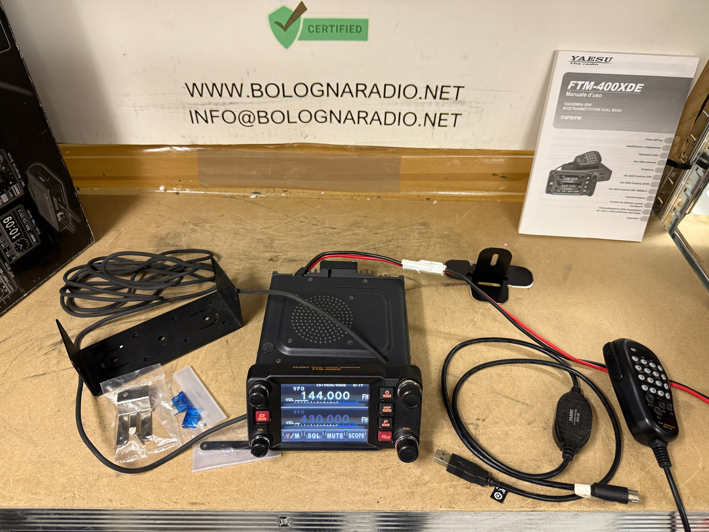 A1 Yaesu FTM 400 XDR/DE perfetto Garanzia 12 Mesi