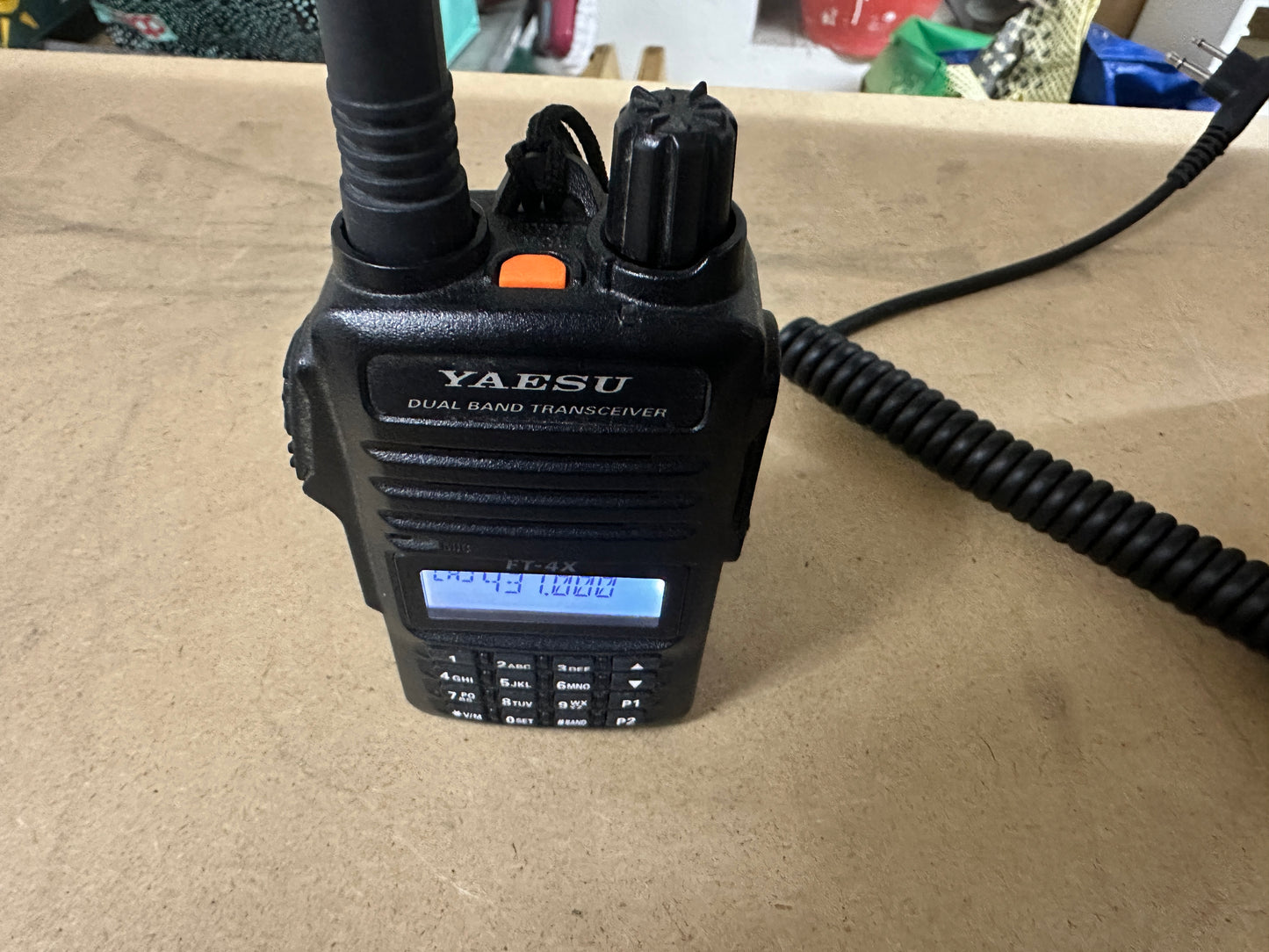 Yaesu FT 4 X + mike SSM-17B