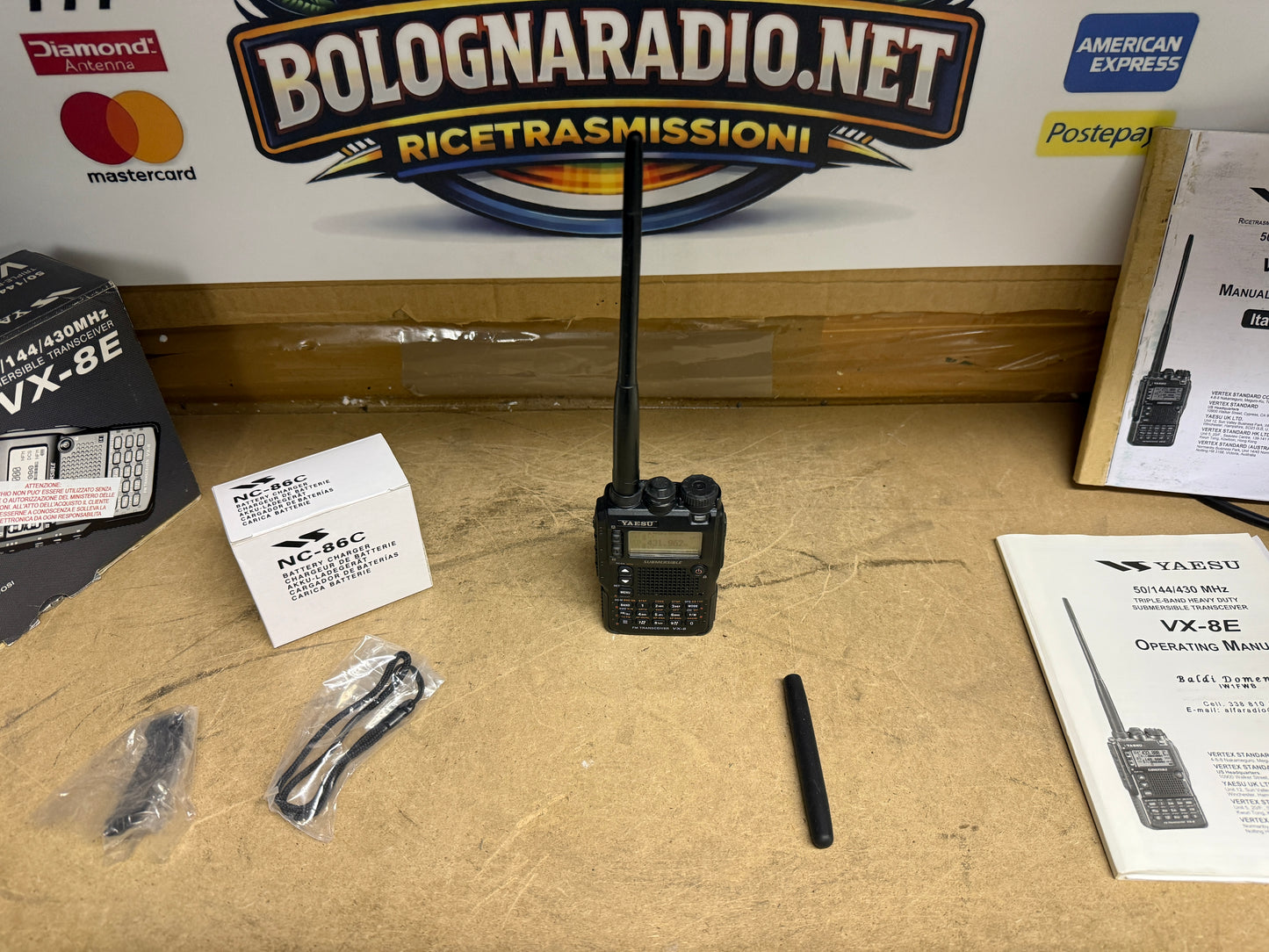 Yaesu VX8E  Full Set Garanzia 12 Mesi