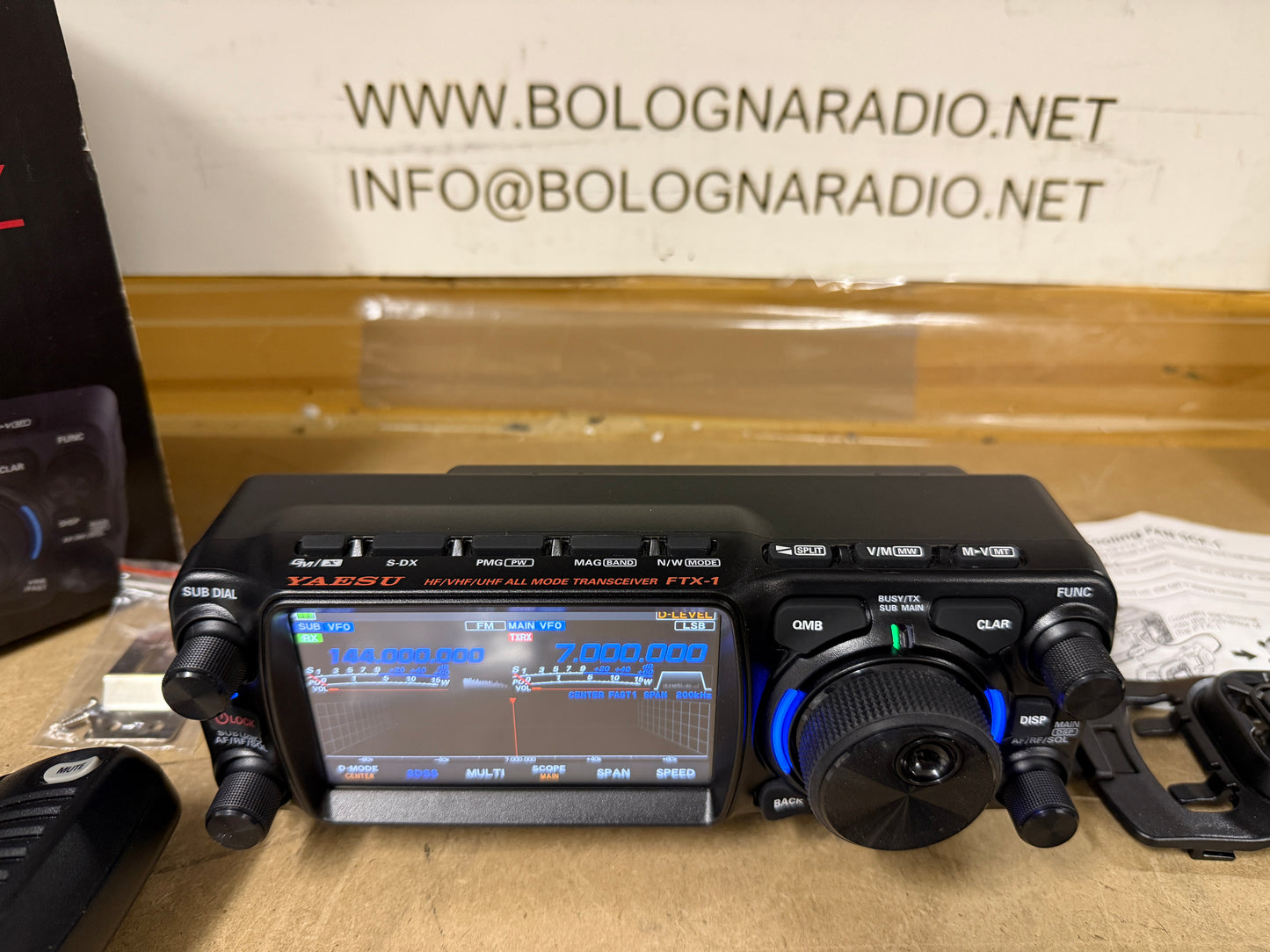 Yaesu FTX1 field + SCF1 pari al nuovo 08/2025 garanzia ufficiale