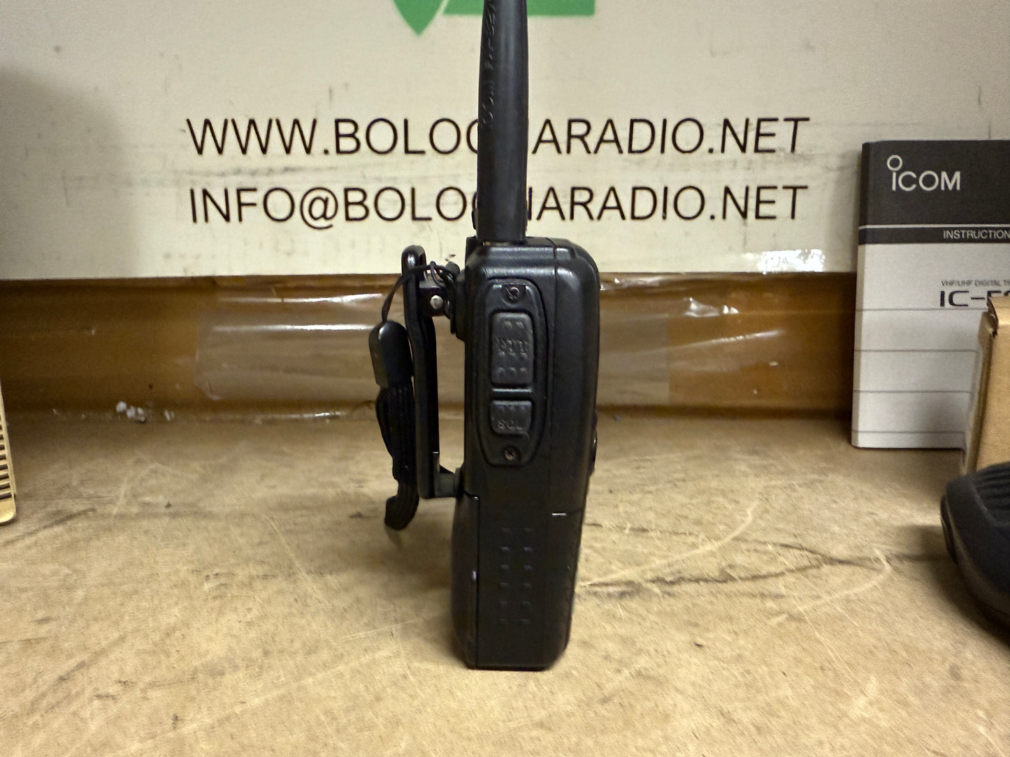 Icom IC-E92D + mike HM-174 perfetto garanzia 12 Mesi