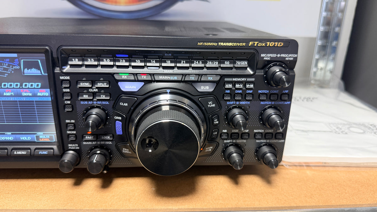 Yaesu FTDX 101D pari al nuovo full set Garanzia 12 Mesi doppio imballo