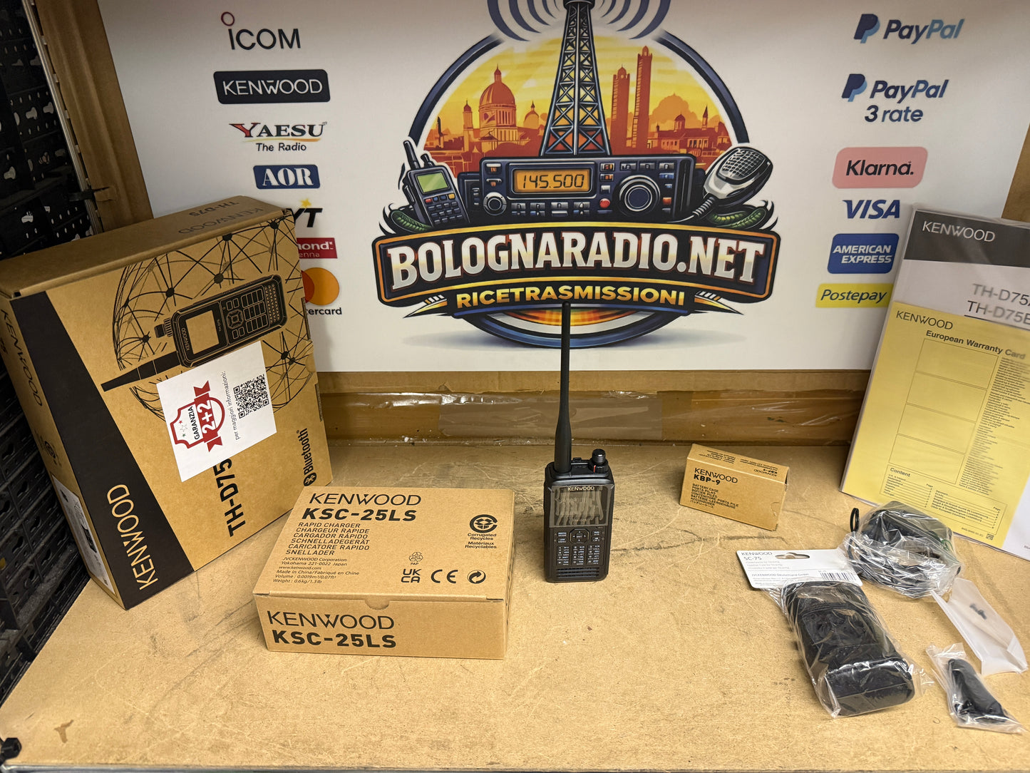 Kenwood TH-D75 nuovo garanzia ufficiale fino al 06-2030 + accessori