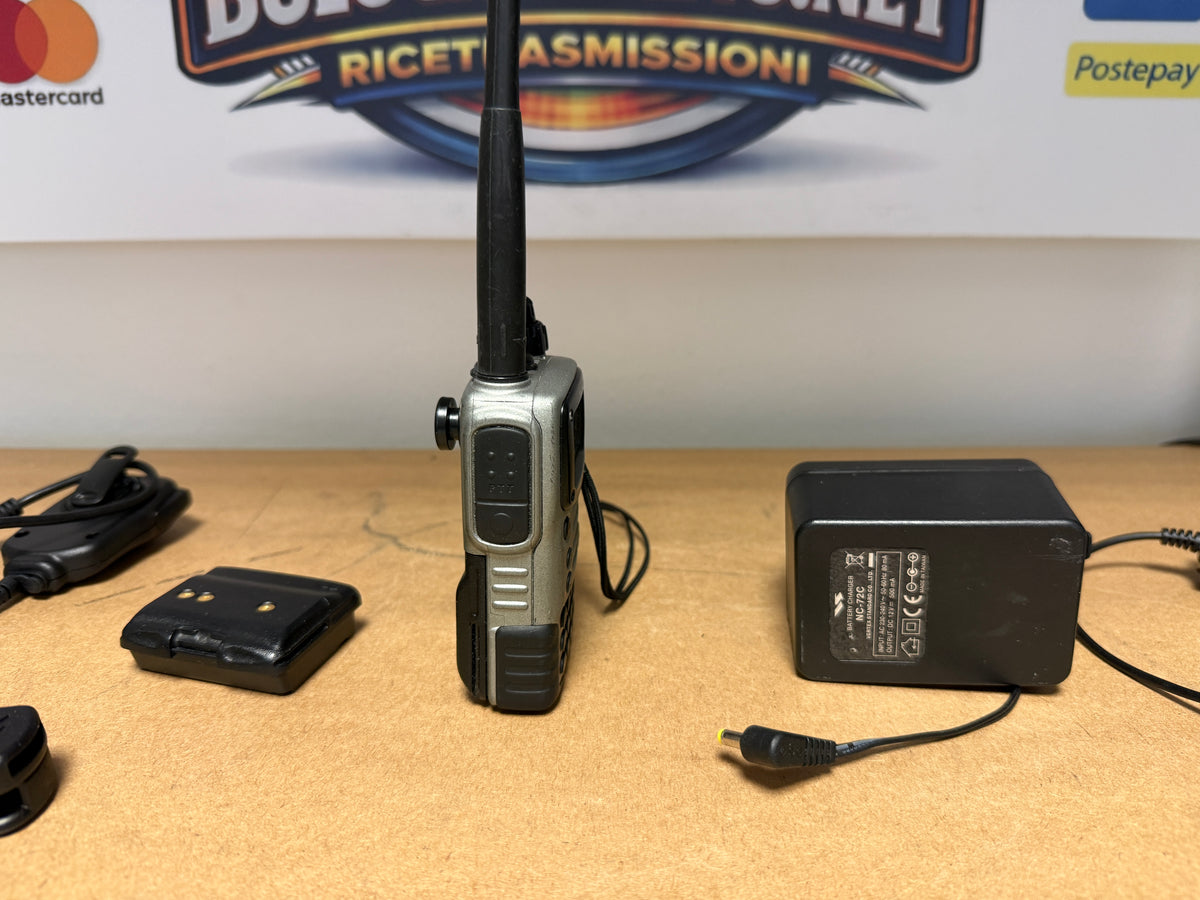 Yaesu VX7r + 2 batterie + mike + 12 volt