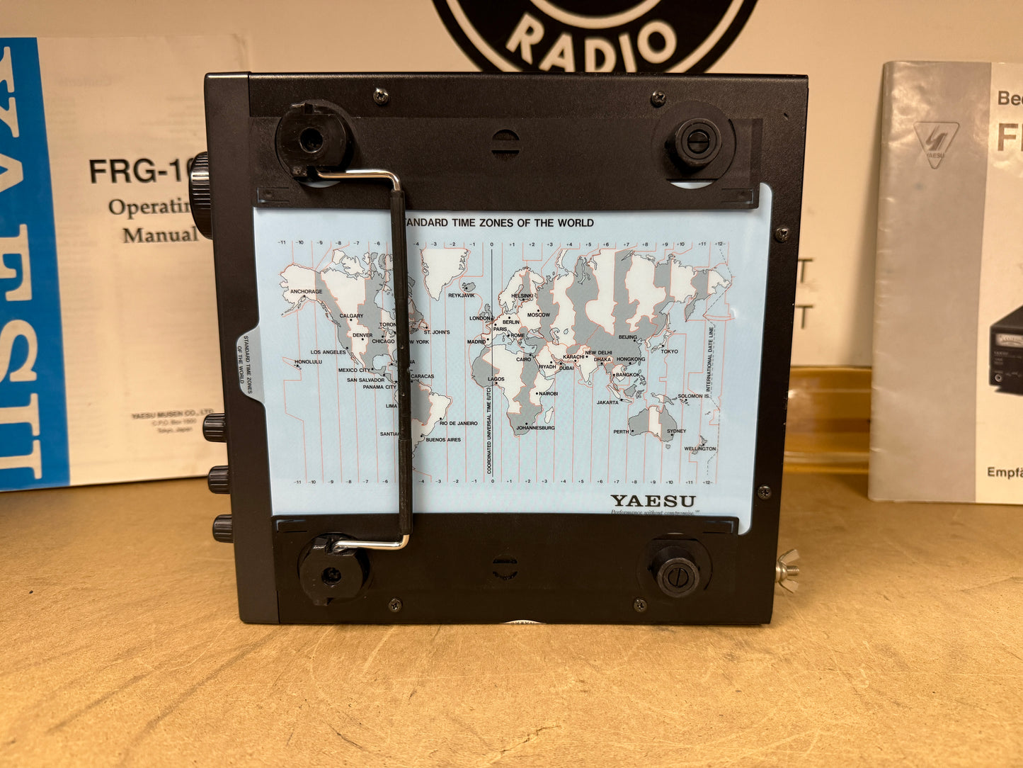 A1 - Yaesu FRG 100 + FRT 7700