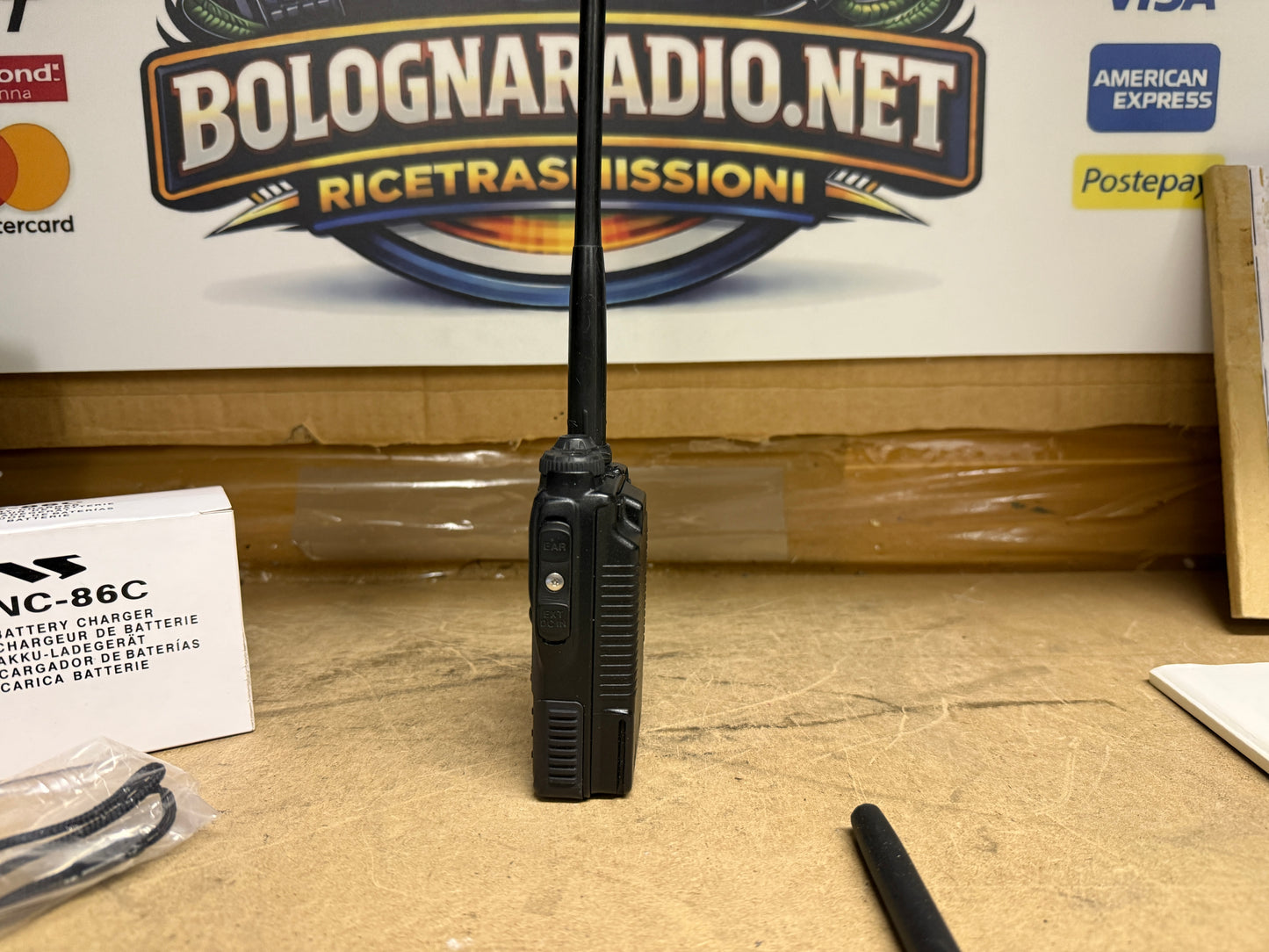 Yaesu VX8E  Full Set Garanzia 12 Mesi