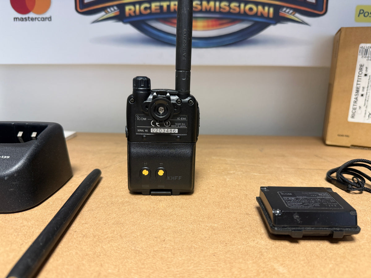 Icom ic E90 + BC139 + 2 batterie Full Set Garanzia 12 Mesi