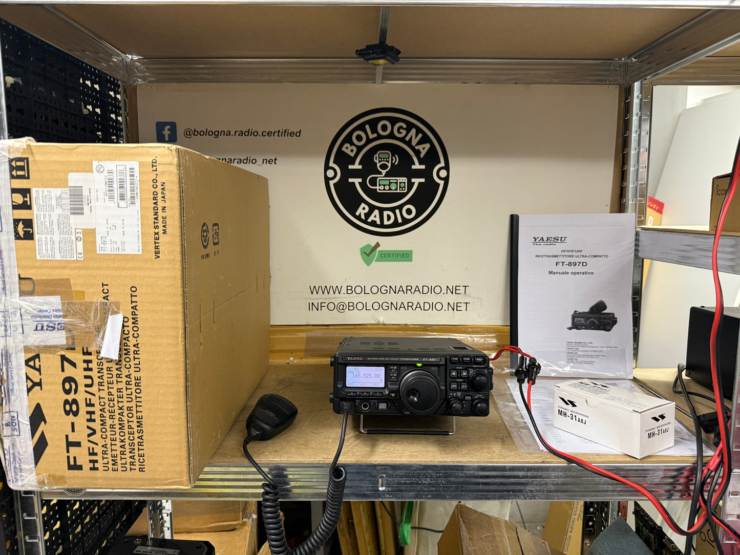 Yaesu FT 897D pari al nuovo Garanzia 12 Mesi Banda espansa imballo originale