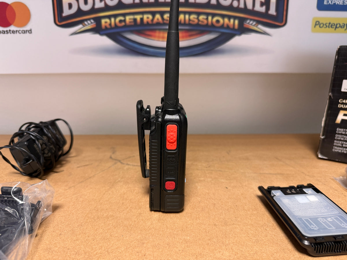 Yaesu FT 5d + FBA39 pari al nuovo full set Garanzia 12 Mesi