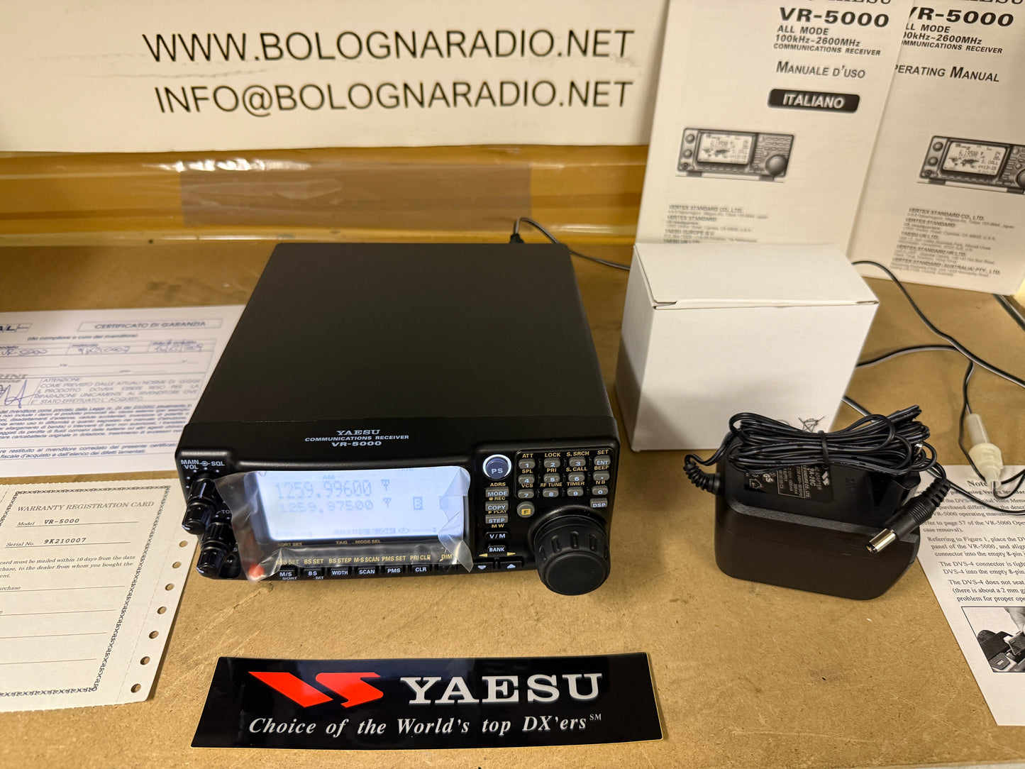 Yaesu VR 5000 nuovo con pellicole full set 0 ~ 2600 MHz garanzia 12 mesi