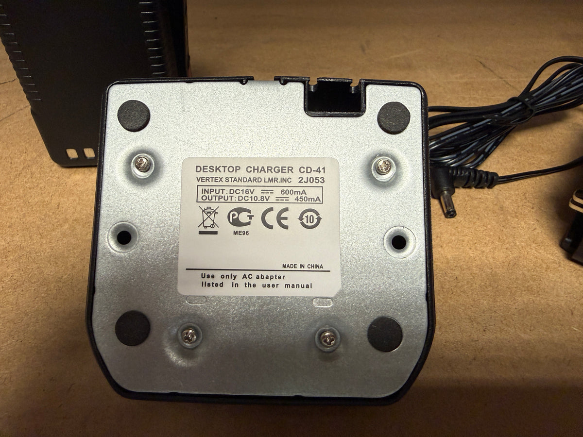 Yaesu FT 5 d + Cd41 pari al nuovo del 06/2026 full set Garanzia Ufficiale