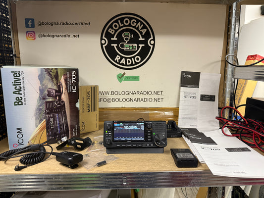 Icom IC 705 + 2 BP 307 + MBF 705 + supp antenna Garanzia 12 mesi